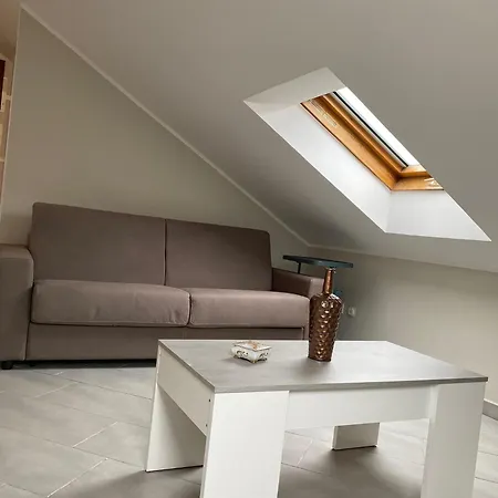 公寓 Splendid Mansarda Issiglio - San Paolo - Parco Ruffini *