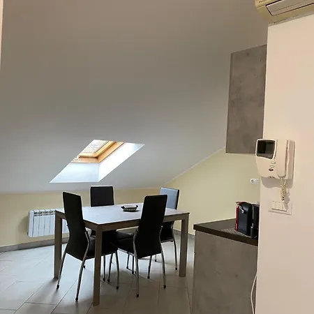 Splendid Mansarda Issiglio - San Paolo - Parco Ruffini 公寓 *